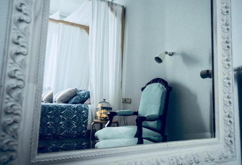 Habitación Superior, Vázquez De Mella Gran Vía