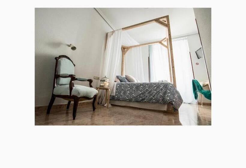 اتاق سوپریور, Vázquez De Mella Gran Vía