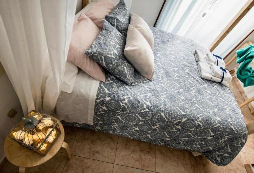 اتاق سوپریور, Vázquez De Mella Gran Vía