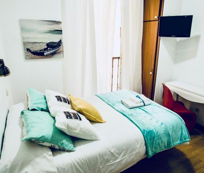 اتاق استاندارد یک نفره, Vázquez De Mella Gran Vía