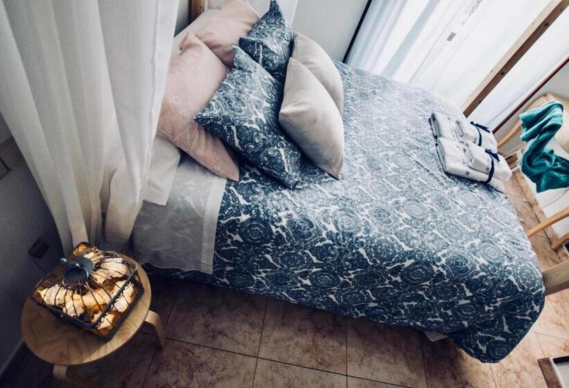 اتاق سوپریور, Vázquez De Mella Gran Vía