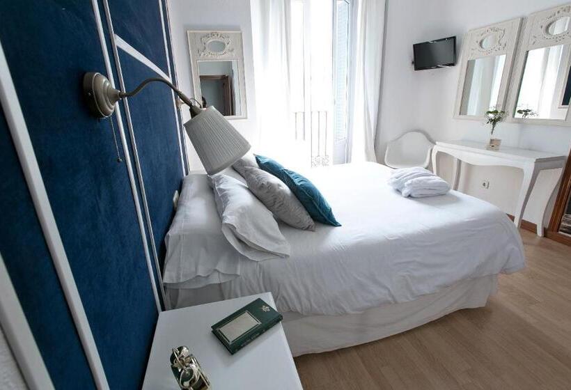 Habitación Superior, Vázquez De Mella Gran Vía