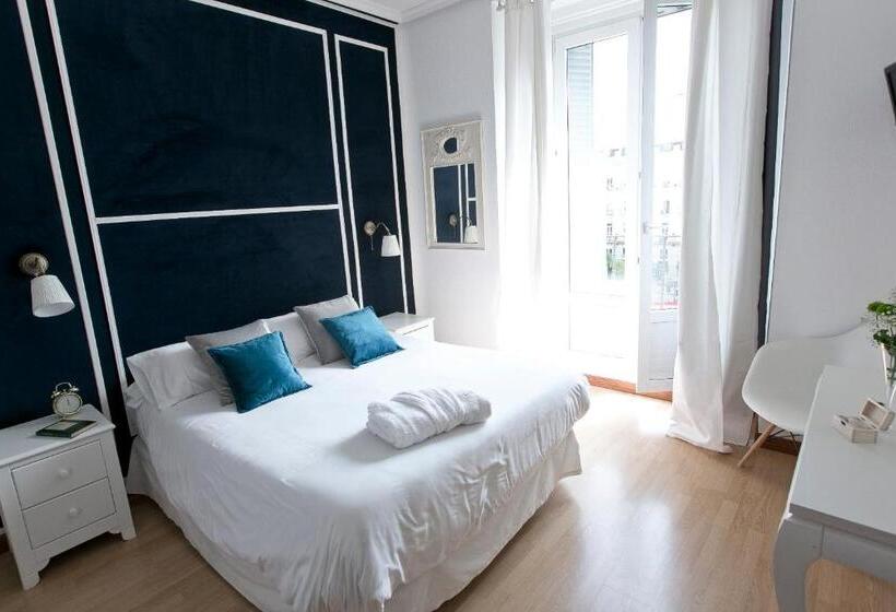 اتاق سوپریور, Vázquez De Mella Gran Vía