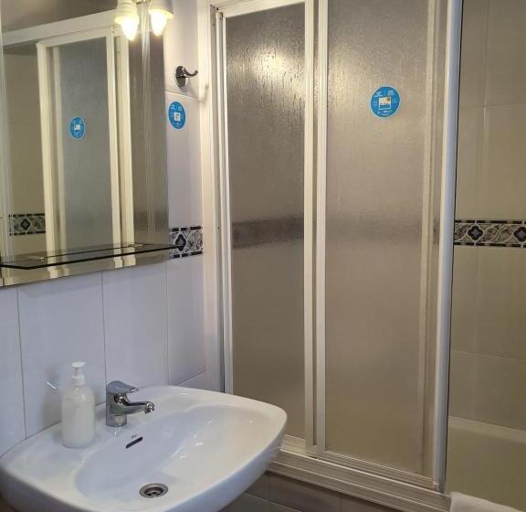 اتاق استاندارد سه نفره, Hostal Zamorán  Madrid Centro Gran Vía Sol