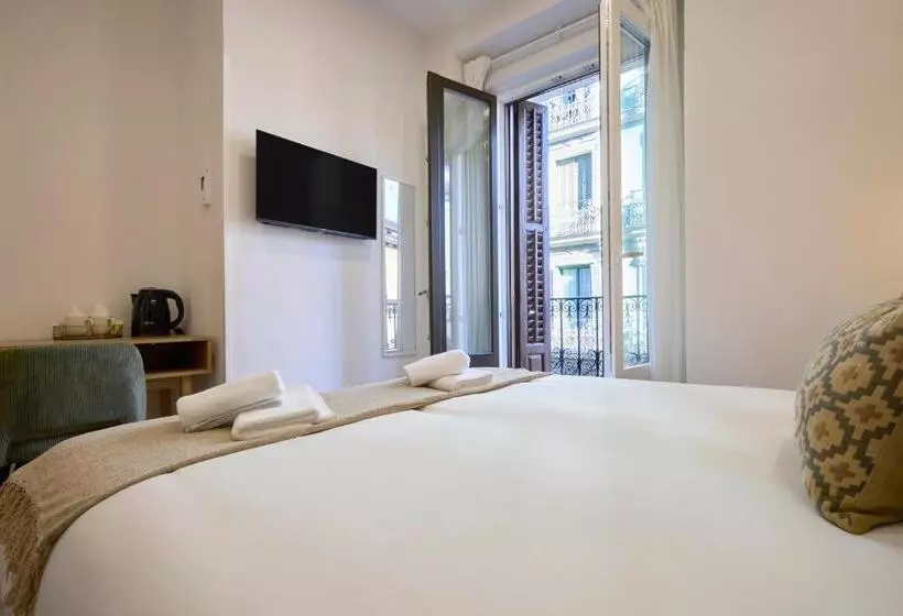 اتاق لوکس با بالکن, Hostal Zamorán  Madrid Centro Gran Vía Sol
