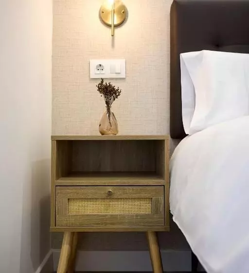 اتاق لوکس با بالکن, Hostal Zamorán  Madrid Centro Gran Vía Sol