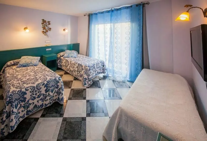 Chambre Triple Standard, Agur
