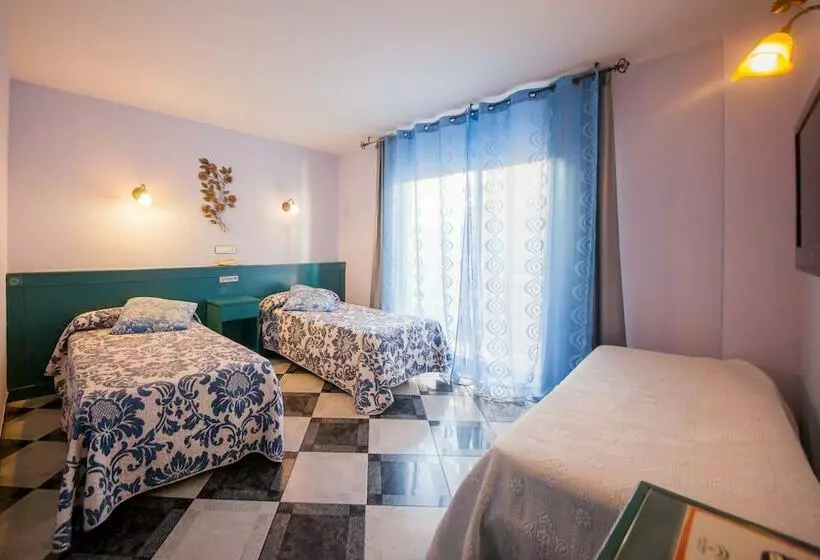 Chambre Triple Standard, Agur