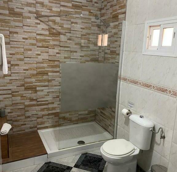 高级大房间, Agur