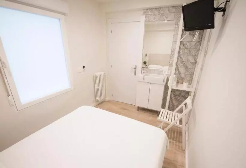 バスルーム共有のシングルスタンダード, Happy Hostal Carrales