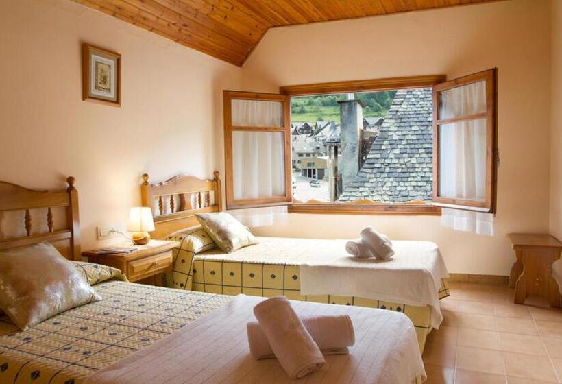 Habitación Estándar, Hostal Aiguamog