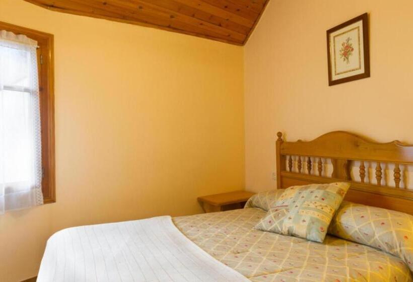 חדר משפחתי, Hostal Aiguamog