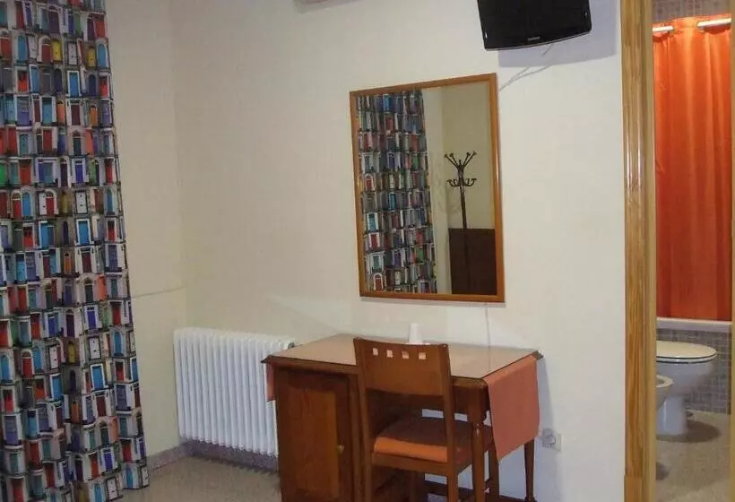 3-Bett-Standardzimmer, Hostal Casa Juan