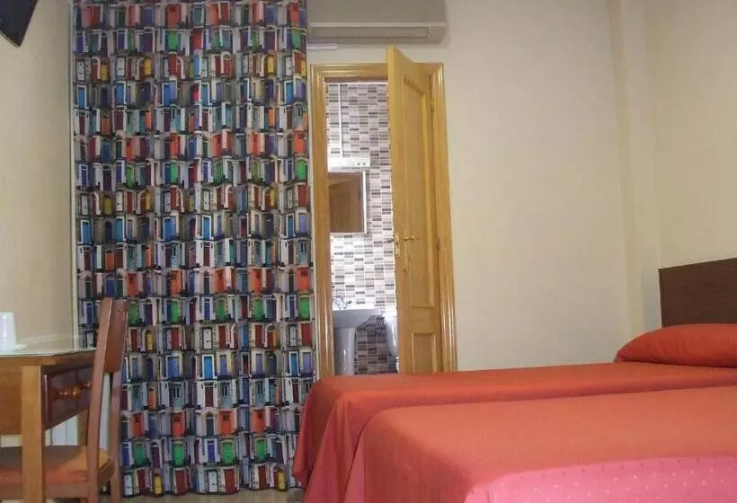 3-Bett-Standardzimmer, Hostal Casa Juan