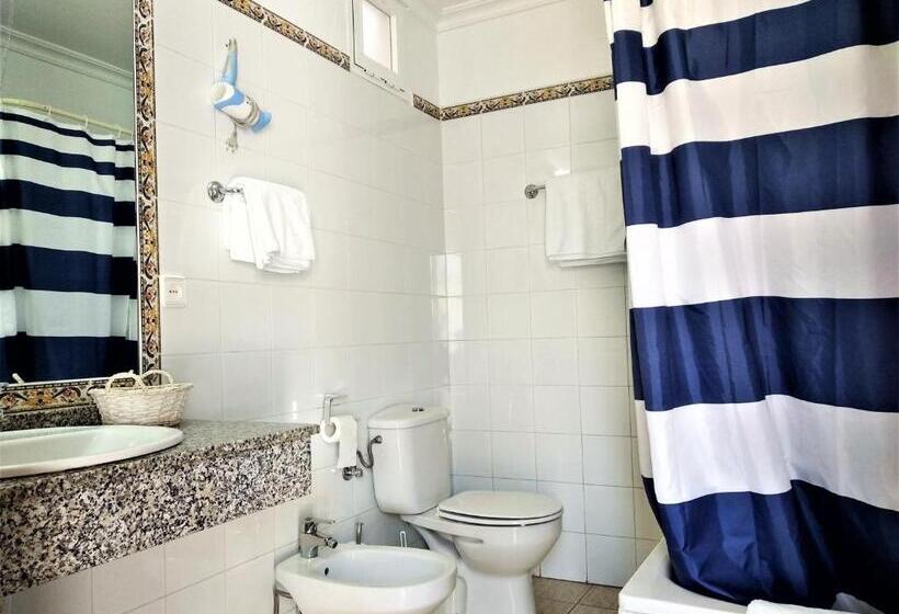 Четырехместный Номер Economy, Hostal Enriqueta