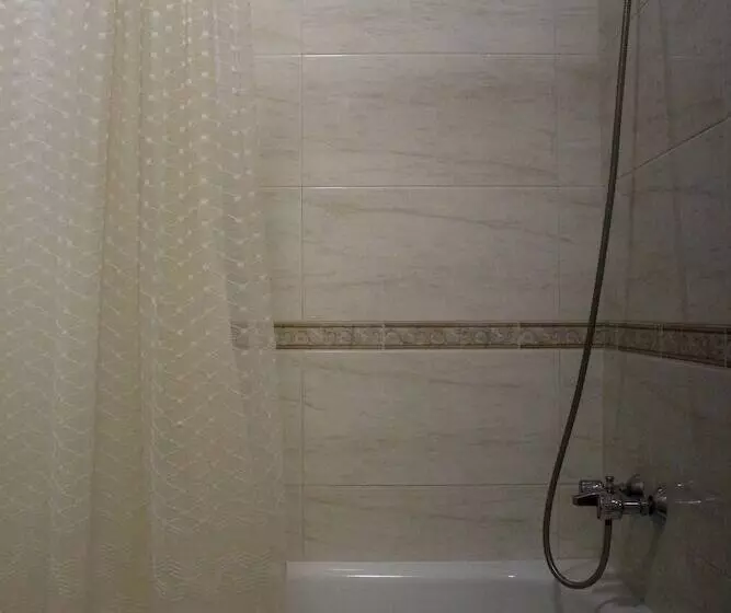 Quarto Basic, Hostal Esperanza