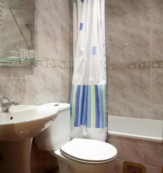 اتاق استاندارد یک نفره, Hostal Prim