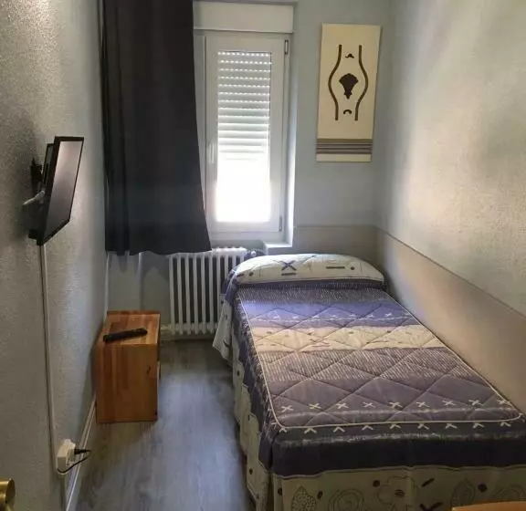 Standard Yhden Hengen Huone Jaettu Kylpyhuone, Hostal Rosales
