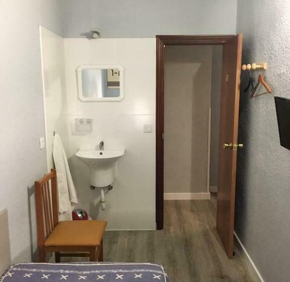 스탠다드 싱글 룸 공동욕실, Hostal Rosales