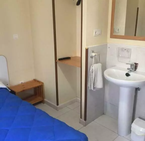 Standard Yhden Hengen Huone Jaettu Kylpyhuone, Hostal Rosales
