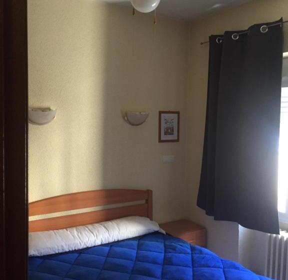 스탠다드 룸, Hostal Rosales