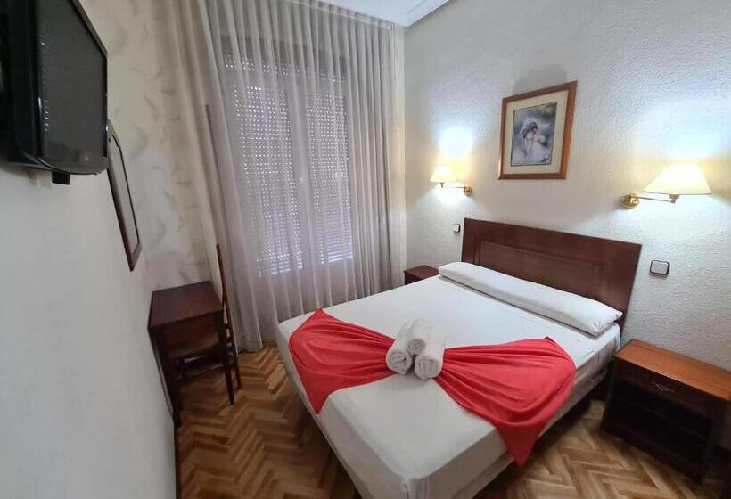 اتاق استاندارد با بالکن, Hostal Sardinero