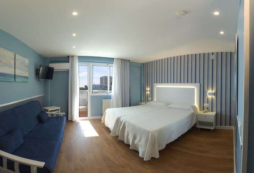 标准间带游泳池, La Barracuda