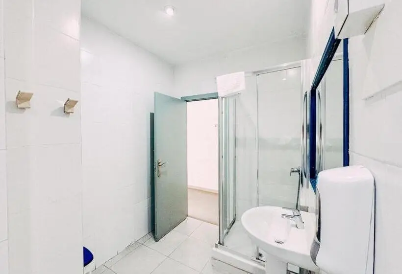 اتاق استاندارد چهار تخته, MadVibes Hostel Gran Vía