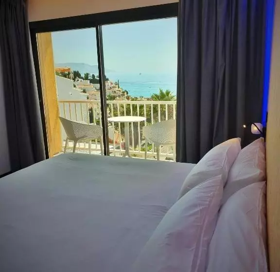 اتاق سوپریور با چشمانداز دریا و بالکن, Mb Hostels Premium Eco Adults Recommended