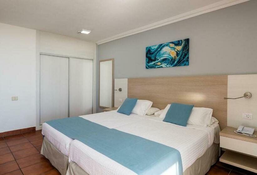 스탠다드 발코니 스튜디오, New Folias