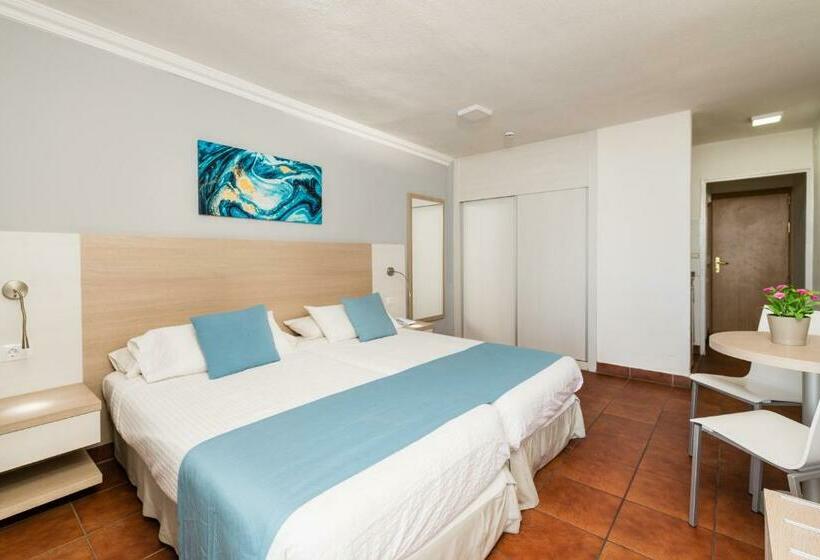 발코니가 있는 바다전망 스탠다드 스튜디오, New Folias