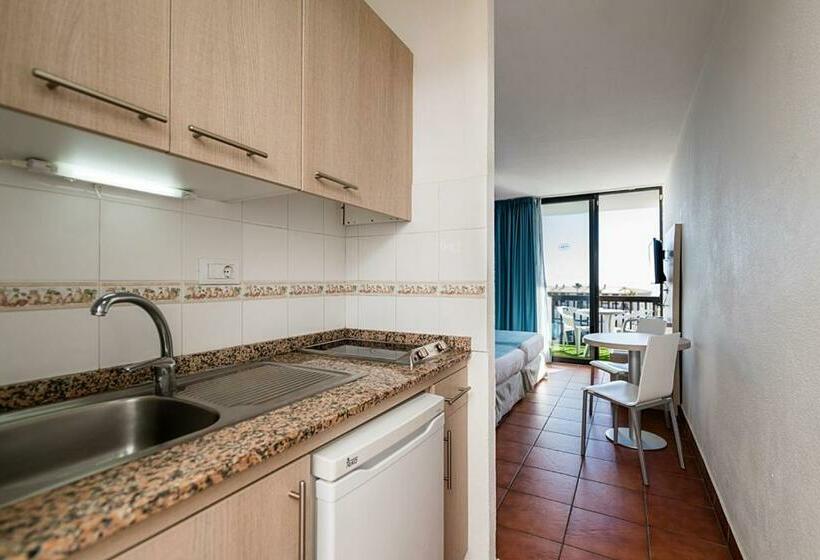 스탠다드 발코니 스튜디오, New Folias