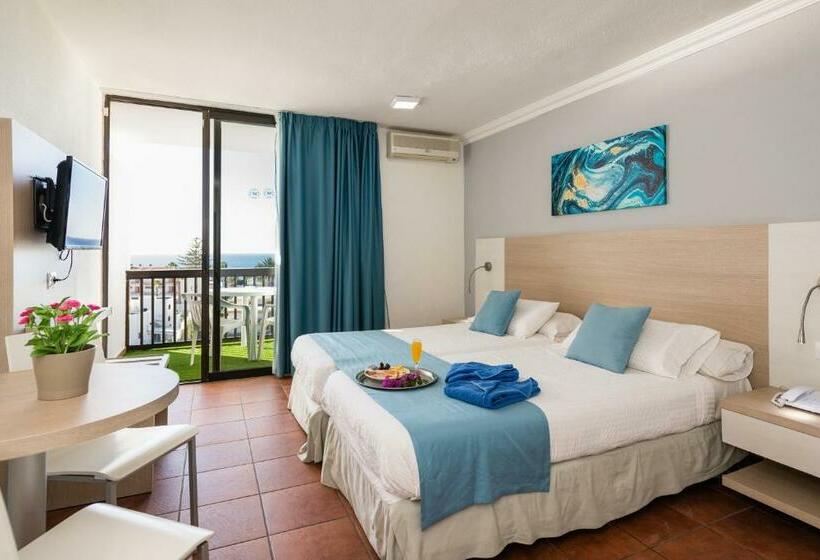 발코니가 있는 바다전망 스탠다드 스튜디오, New Folias