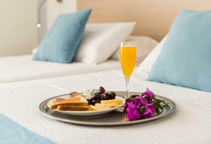 발코니가 있는 바다전망 스탠다드 스튜디오, New Folias