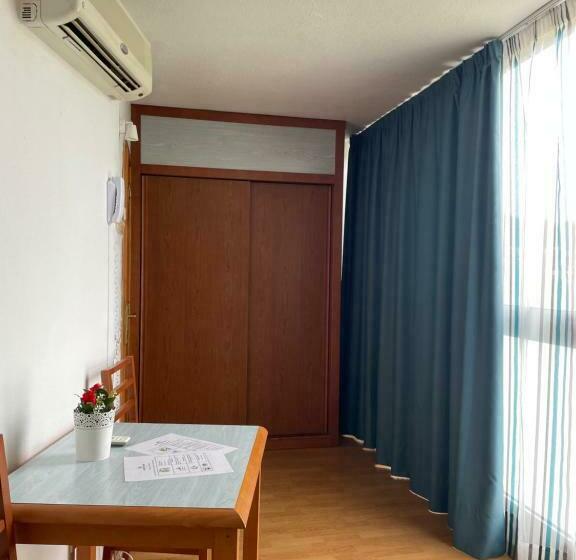 침실 1개 아파트, New Folias