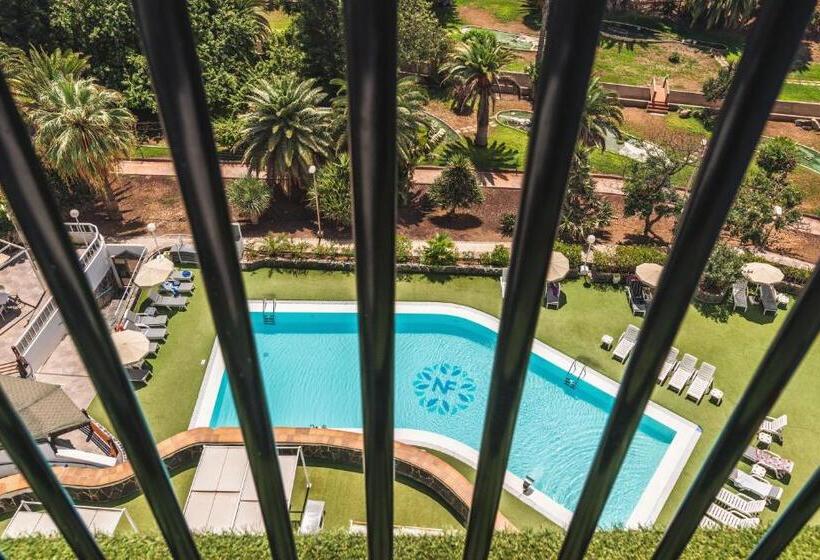 스탠다드 발코니 스튜디오, New Folias