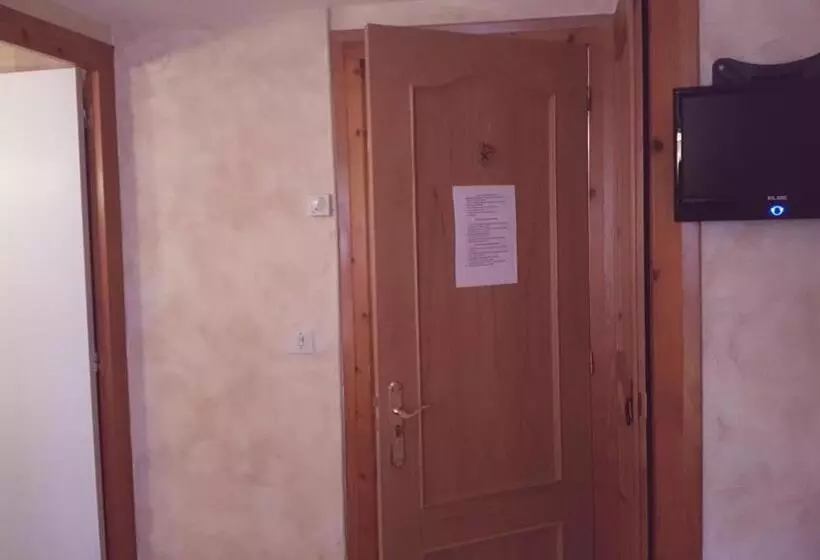 スタンダードシングルルーム, Hostal La Cuineta De Cal Triuet