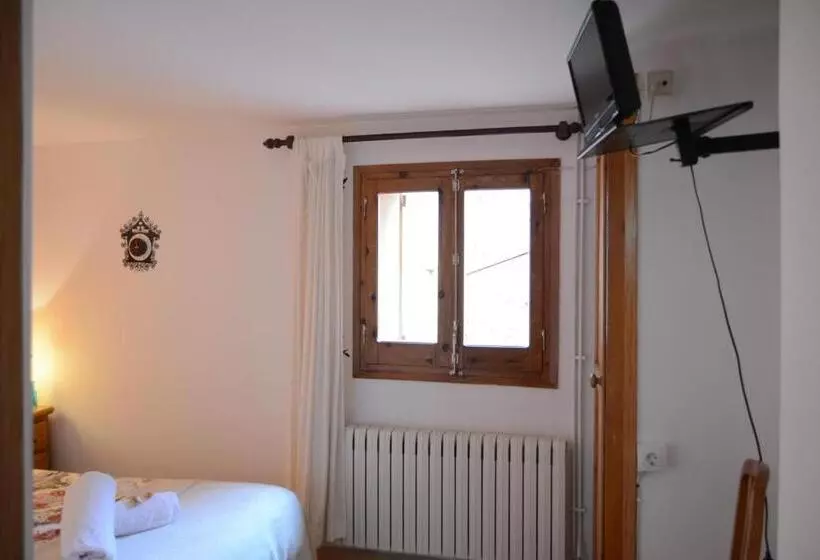 スタンダードルーム, Hostal La Cuineta De Cal Triuet