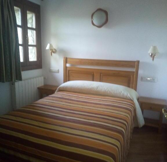 4인용 스탠다드 룸, Hostal Casa Lacreu