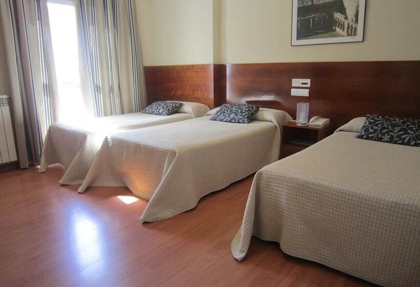 חדר סטנדרט לשלושה, Alda Ciudad De Soria