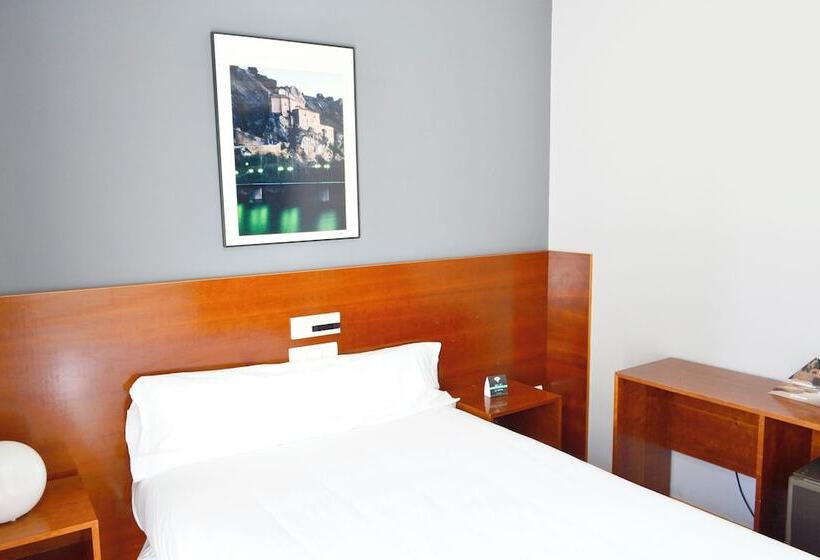 חדר אקונומי, Alda Ciudad De Soria