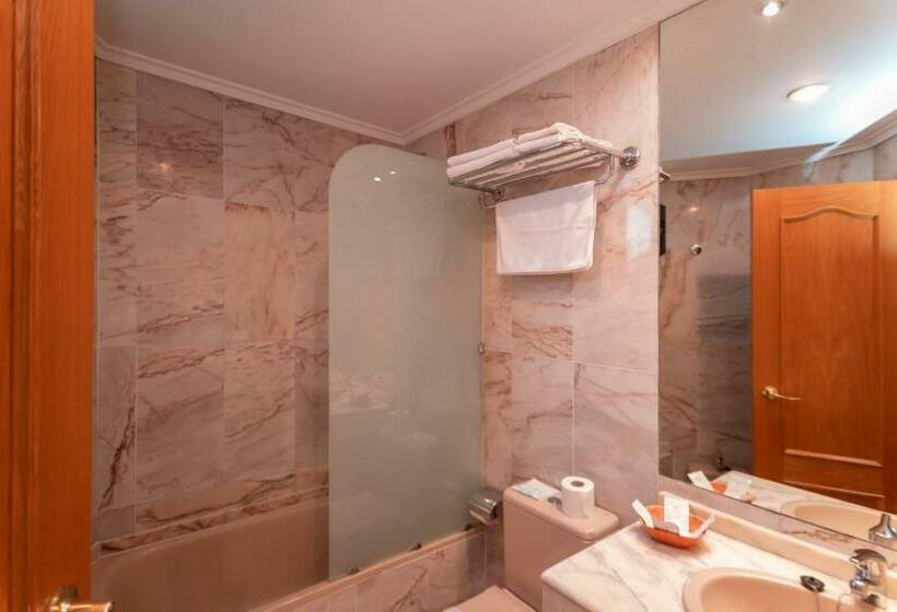 اتاق استاندارد یک نفره, Astures