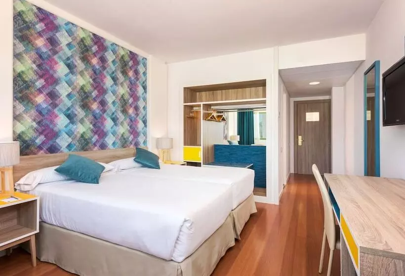 バルコニー付きスタンダードルーム, Guadalajara & Conference Center Affiliated by Melia