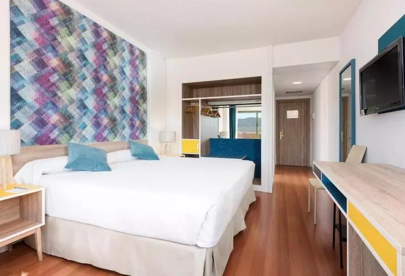 キングサイズベッドのスタンダードルーム, Guadalajara & Conference Center Affiliated by Melia