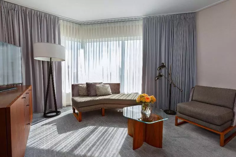 キングサイズベッドのスタンダードルーム, Guadalajara & Conference Center Affiliated by Melia