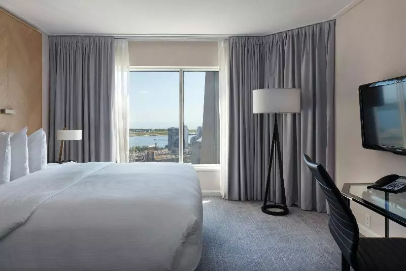 キングサイズベッドのスタンダードルーム, Guadalajara & Conference Center Affiliated by Melia