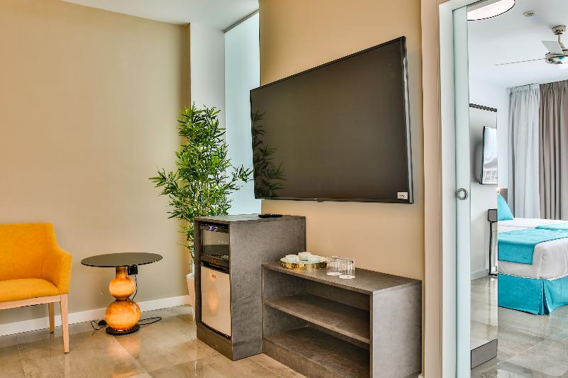 스위트, Moon Hotel & Spa