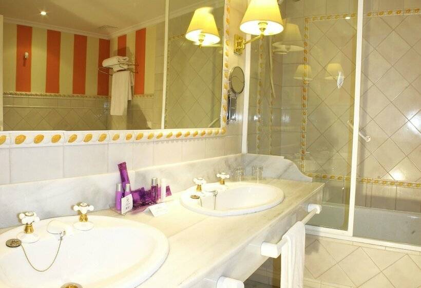 デラックスルーム, Alcazar De La Reina