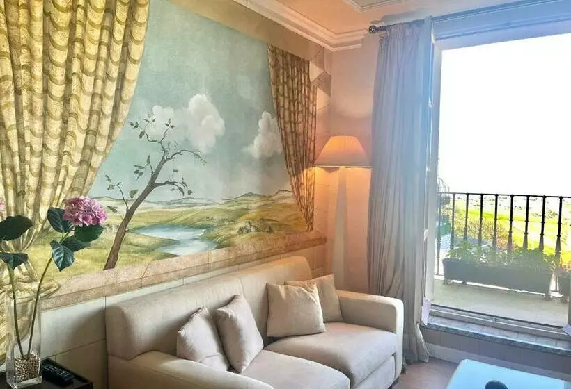 スイート, Alcazar De La Reina