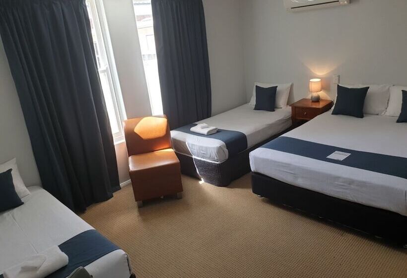 Семейный Номер, Adelaide Pulteney Motel